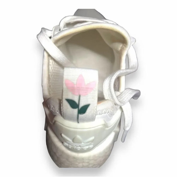 WOMENS ADIDAS NMD R1 WHITE/GREY/ PINK RUNNING SHOES SIZE 6 - Picture 13 of 16